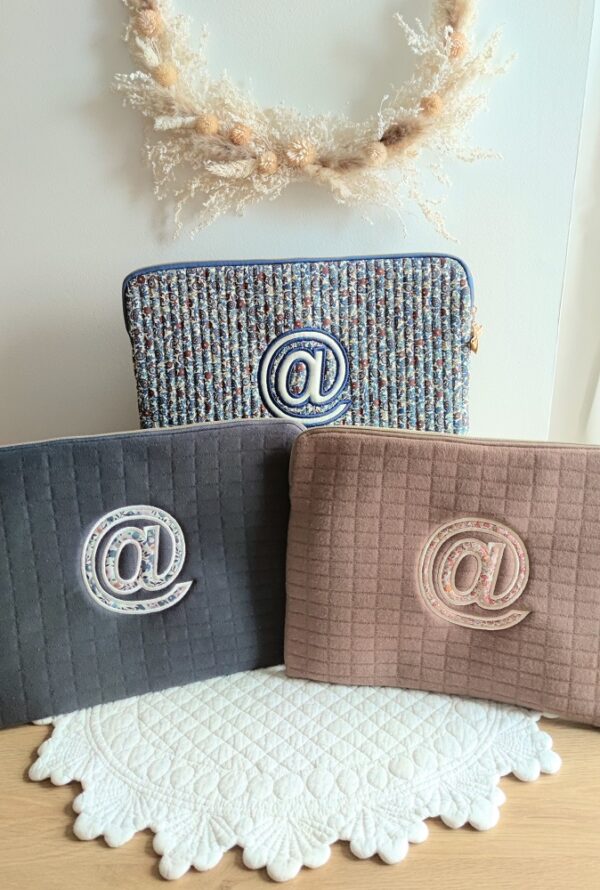 3 pochettes pour tablette